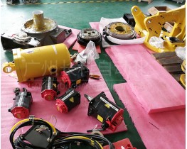 發那科機器人R-2000iC本體拆機件銷售：電機、減速器、平衡缸……