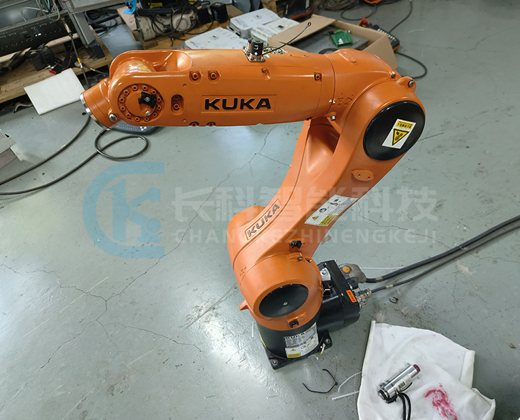 庫卡機器人KR 6 R900 sixx C異響維修 庫卡機器人KR 6 R900 sixx C異響維修