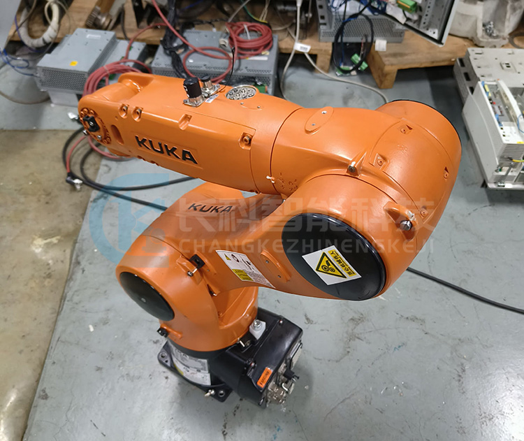 庫卡機器人KR 6 R900 sixx C異響維修 庫卡機器人KR 6 R900 sixx C異響維修